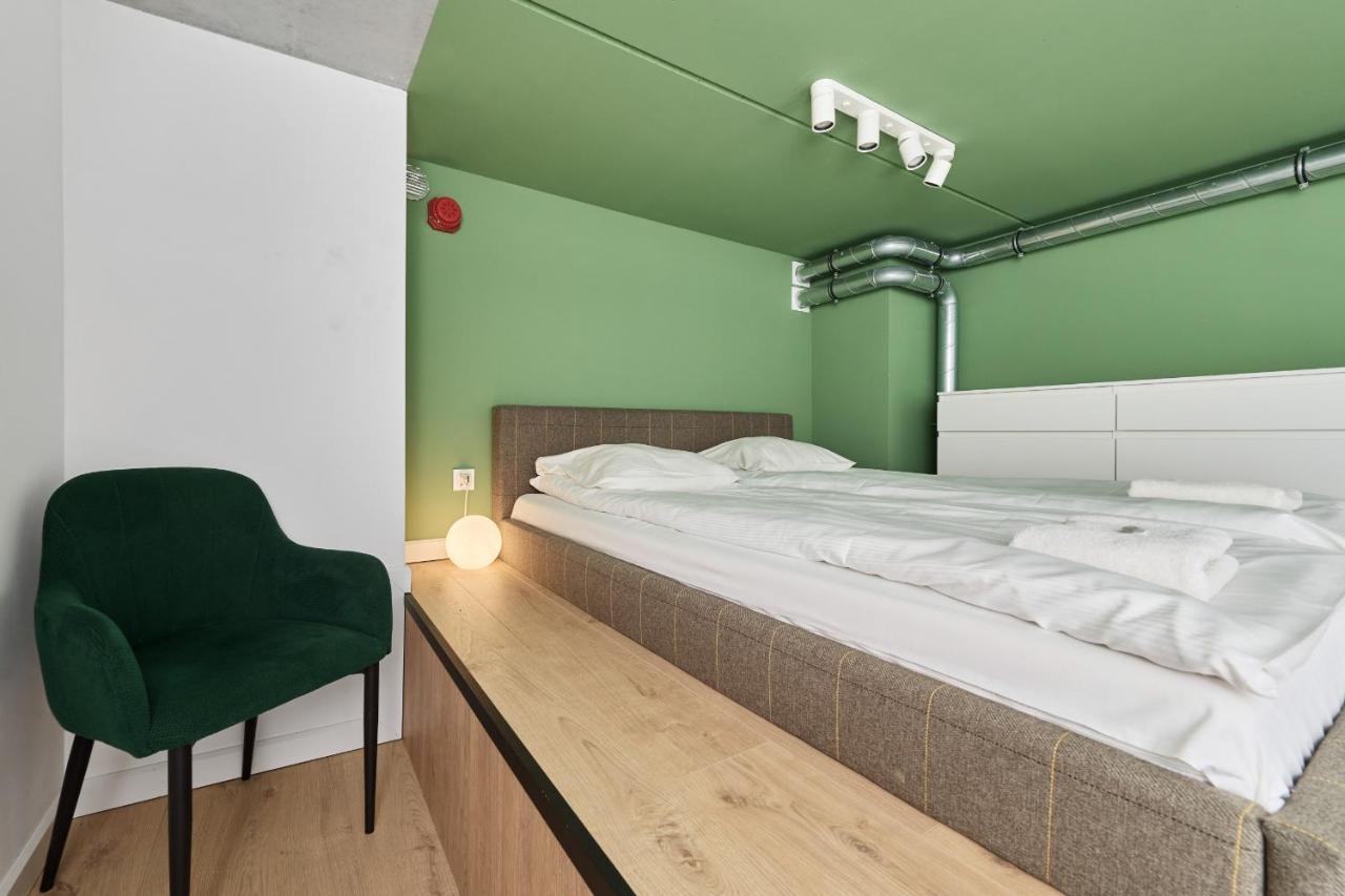 Mezzanine Studio Apartments Zarembowicza Wroclaw Airport By Renters Ngoại thất bức ảnh