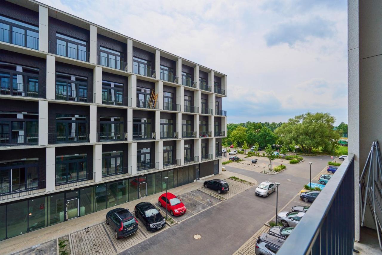 Mezzanine Studio Apartments Zarembowicza Wroclaw Airport By Renters Ngoại thất bức ảnh