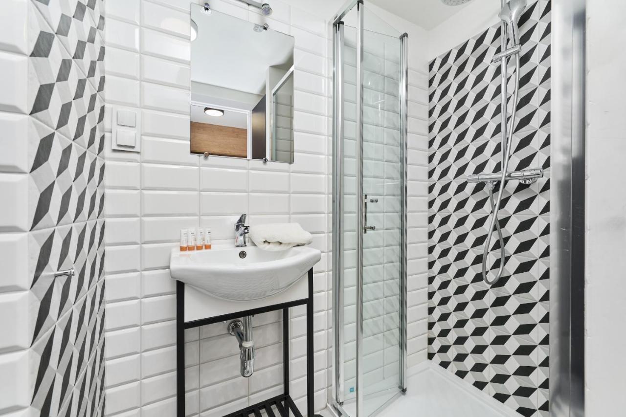 Mezzanine Studio Apartments Zarembowicza Wroclaw Airport By Renters Ngoại thất bức ảnh