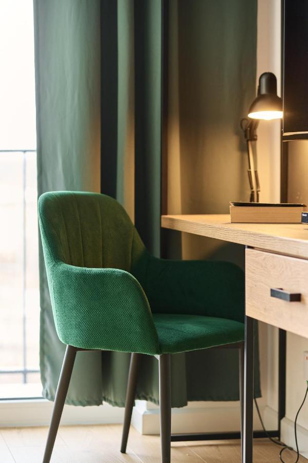 Mezzanine Studio Apartments Zarembowicza Wroclaw Airport By Renters Ngoại thất bức ảnh