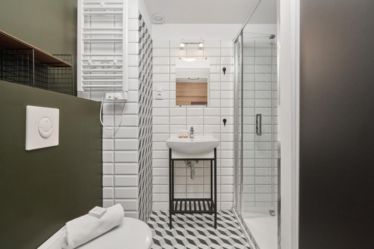 Mezzanine Studio Apartments Zarembowicza Wroclaw Airport By Renters Ngoại thất bức ảnh